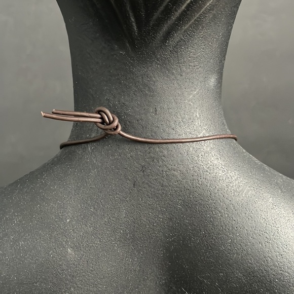 Ecuardorian Pre-Columbian Figure Pendant Necklace - Picture 6 of 14